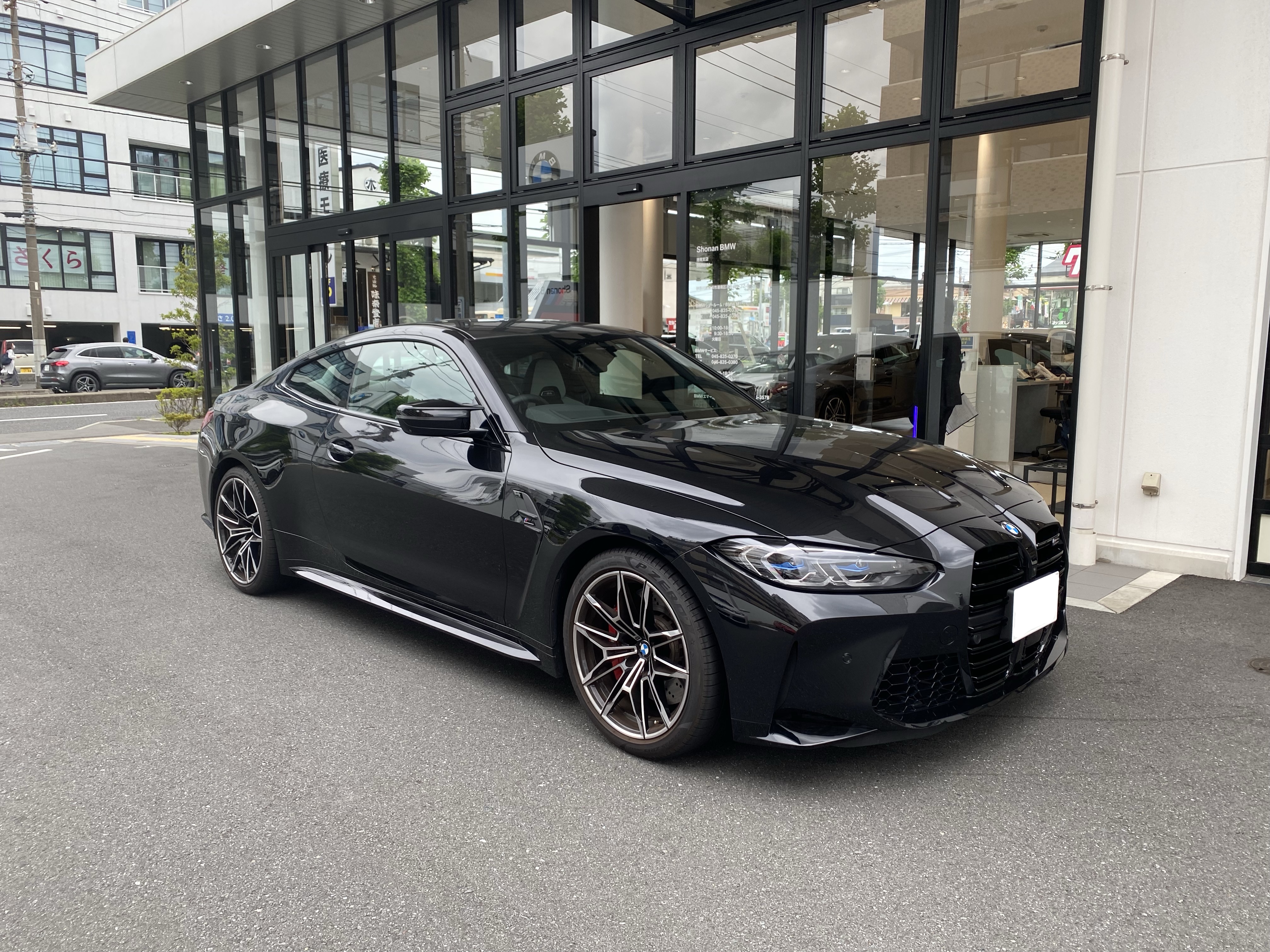 Original reference photo of the Black Sapphire BMW M4